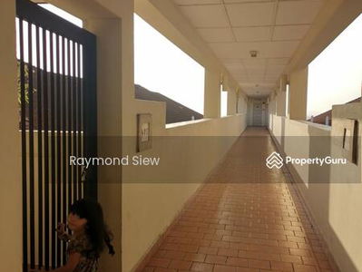 Armani, Malaysia Armani, Malaysia