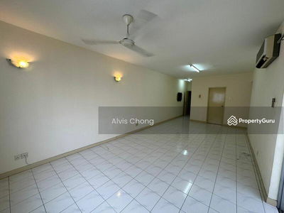 D'aman Crimson, Malaysia D'aman Crimson, Malaysia