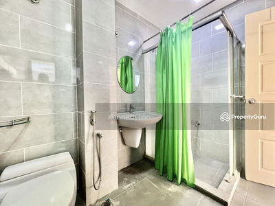 Guarded - well kept condition, Malaysia Guarded - well kept condition, Malaysia