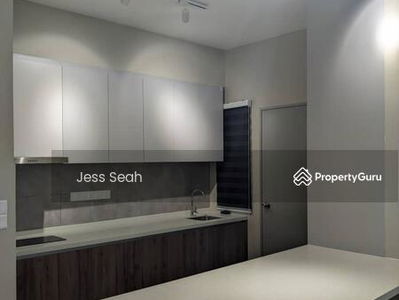 M Vertica, Malaysia M Vertica, Malaysia