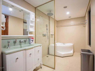 Kim Ma Thuong Street, Vietnam Kim Ma Thuong Street, Vietnam