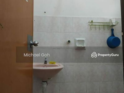 Jalan Indah 5 @Bukit Indah, Malaysia Jalan Indah 5 @Bukit Indah, Malaysia