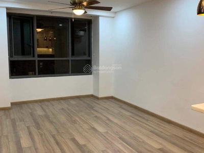 Topaz Elite, Vietnam Topaz Elite, Vietnam