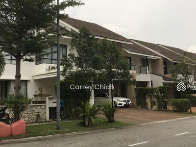 Lake Edge Puchong, Puchong, Selangor, Malaysia Lake Edge Puchong, Puchong, Selangor, Malaysia