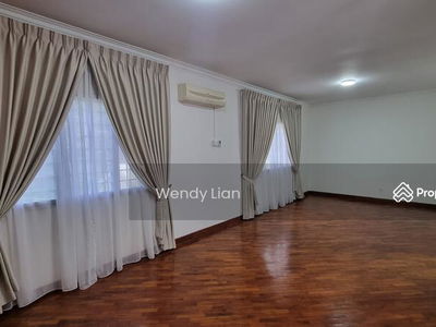 Persiaran Ampang Hilir, Taman U Thant, Kuala Lumpur, Malaysia Persiaran Ampang Hilir, Taman U Thant, Kuala Lumpur, Malaysia