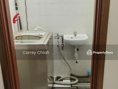 Lake Edge, Malaysia Lake Edge, Malaysia