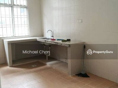 Taman kipark puchong semi D 3 storey corner house, Malaysia Taman kipark puchong semi D 3 storey corner house, Malaysia