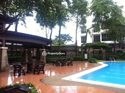 Molek Pine, Malaysia Molek Pine, Malaysia