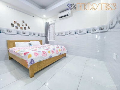 Bach Dang Street, Vietnam Bach Dang Street, Vietnam