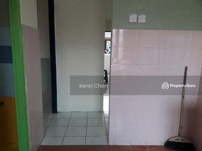 Taman Kepong Indah Flat, Malaysia Taman Kepong Indah Flat, Malaysia