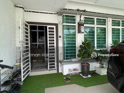End Lot Spacious Land 2 Storey Terrace Section 4 Bandar baru bangi, Malaysia End Lot Spacious Land 2 Storey Terrace Section 4 Bandar baru bangi, Malaysia