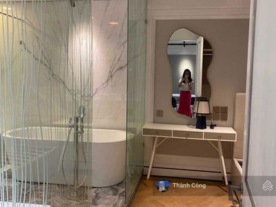 D’. Le Roi Soleil, Vietnam D’. Le Roi Soleil, Vietnam