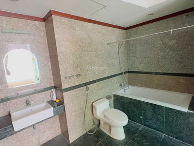 Phu Hoang Anh, Vietnam Phu Hoang Anh, Vietnam