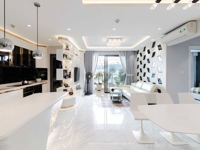 De La Sol, Vietnam  De La Sol, Vietnam