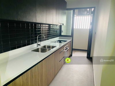 De La Sol, Vietnam  De La Sol, Vietnam