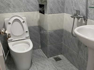 Gehäuse In Hanoi, Vietnam  Gehäuse In Hanoi, Vietnam