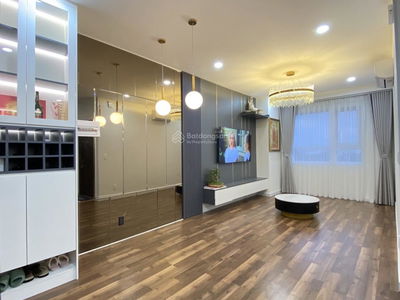 Topaz Elite, Vietnam Topaz Elite, Vietnam