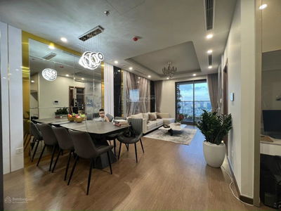 The Golden Palm Lê Văn Lương, Vietnam  The Golden Palm Lê Văn Lương, Vietnam