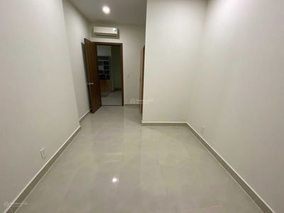 Topaz Elite, Vietnam Topaz Elite, Vietnam