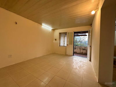 Gehäuse In Hanoi, Vietnam  Gehäuse In Hanoi, Vietnam