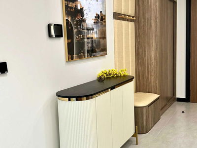 De La Sol, Vietnam De La Sol, Vietnam