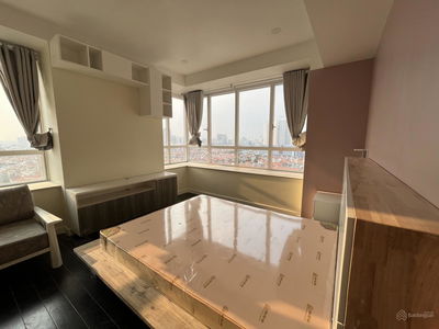 Sunrise City, Vietnam Sunrise City, Vietnam