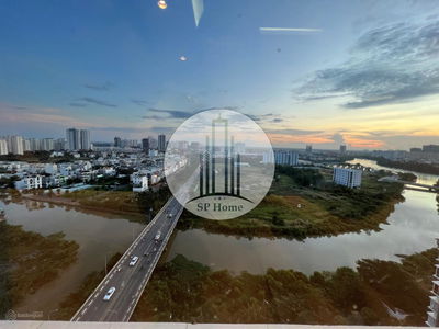 Sunrise City, Vietnam Sunrise City, Vietnam