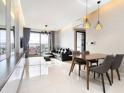 De La Sol, Vietnam De La Sol, Vietnam