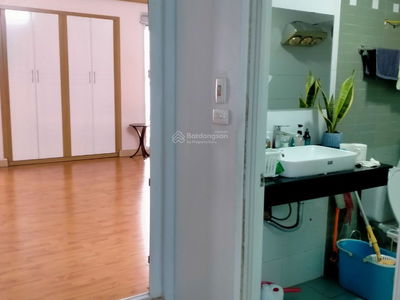 Gehäuse In Hanoi, Vietnam Gehäuse In Hanoi, Vietnam