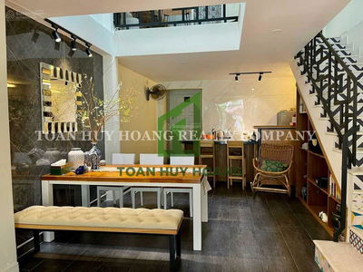 Gehäuse In Da Nang, Vietnam  Gehäuse In Da Nang, Vietnam