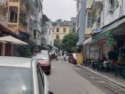 Gehäuse In Hanoi, Vietnam Gehäuse In Hanoi, Vietnam