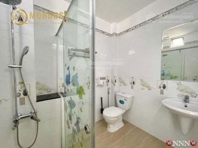 Hoang Van Thu Street, Vietnam Hoang Van Thu Street, Vietnam