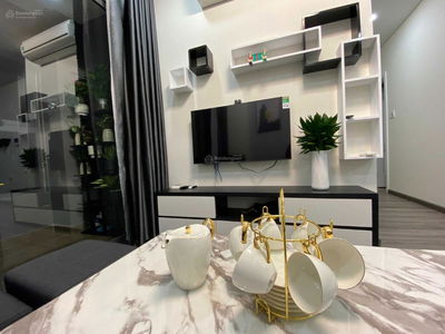 The Monarchy, Vietnam  The Monarchy, Vietnam