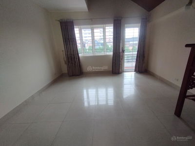 Gehäuse In Ha GJong, Vietnam Gehäuse In Ha GJong, Vietnam