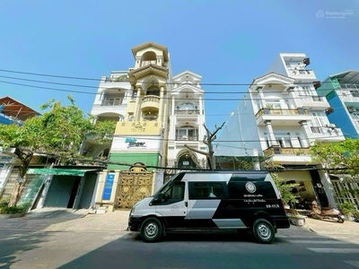 Housing in Ho Chi Minh City, Vietnam Housing in Ho Chi Minh City, Vietnam