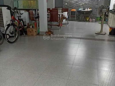 Gehäuse In Hanoi, Vietnam Gehäuse In Hanoi, Vietnam