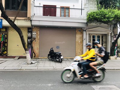 Gehäuse In Ha GJong, Vietnam Gehäuse In Ha GJong, Vietnam