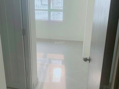 Topaz Elite, Vietnam Topaz Elite, Vietnam